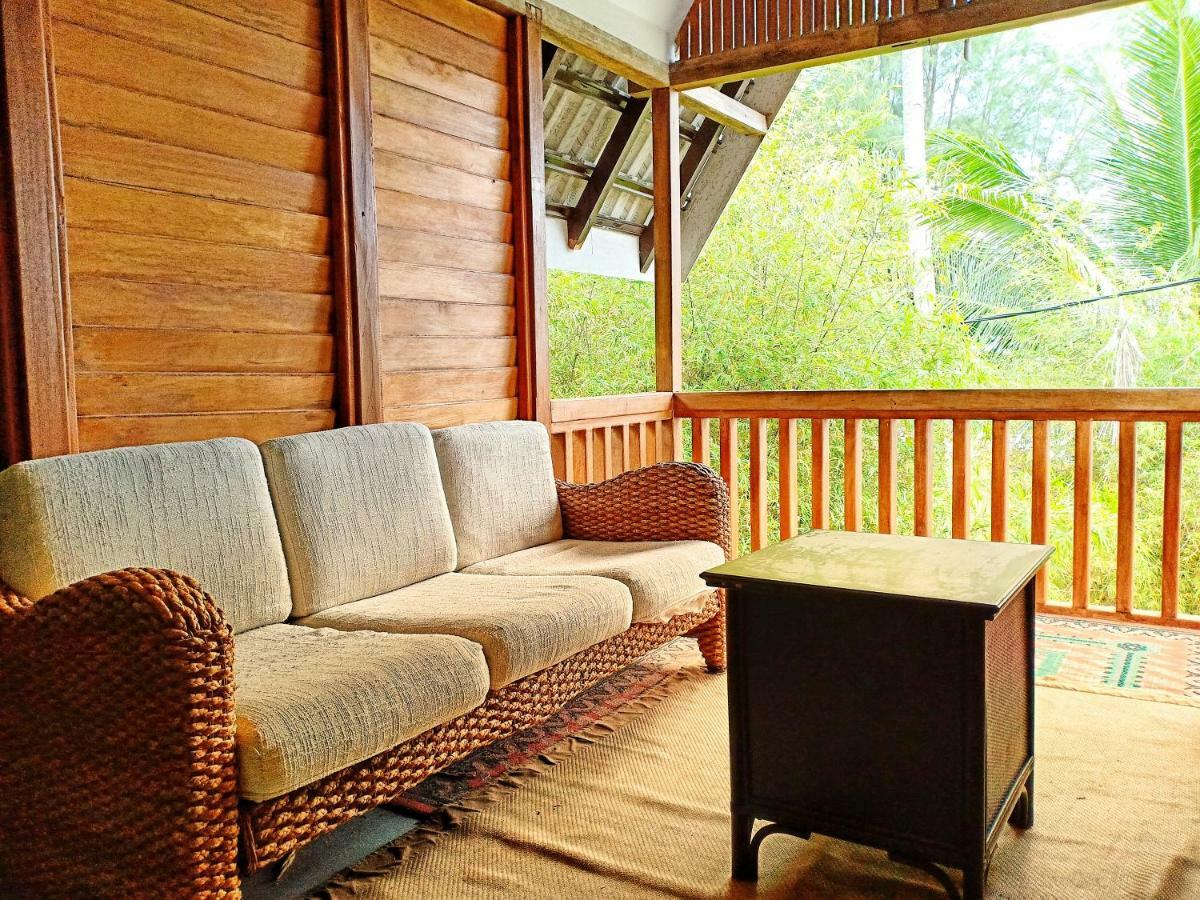 Bayu Lestari Island Resort Мерсінг Екстер'єр фото